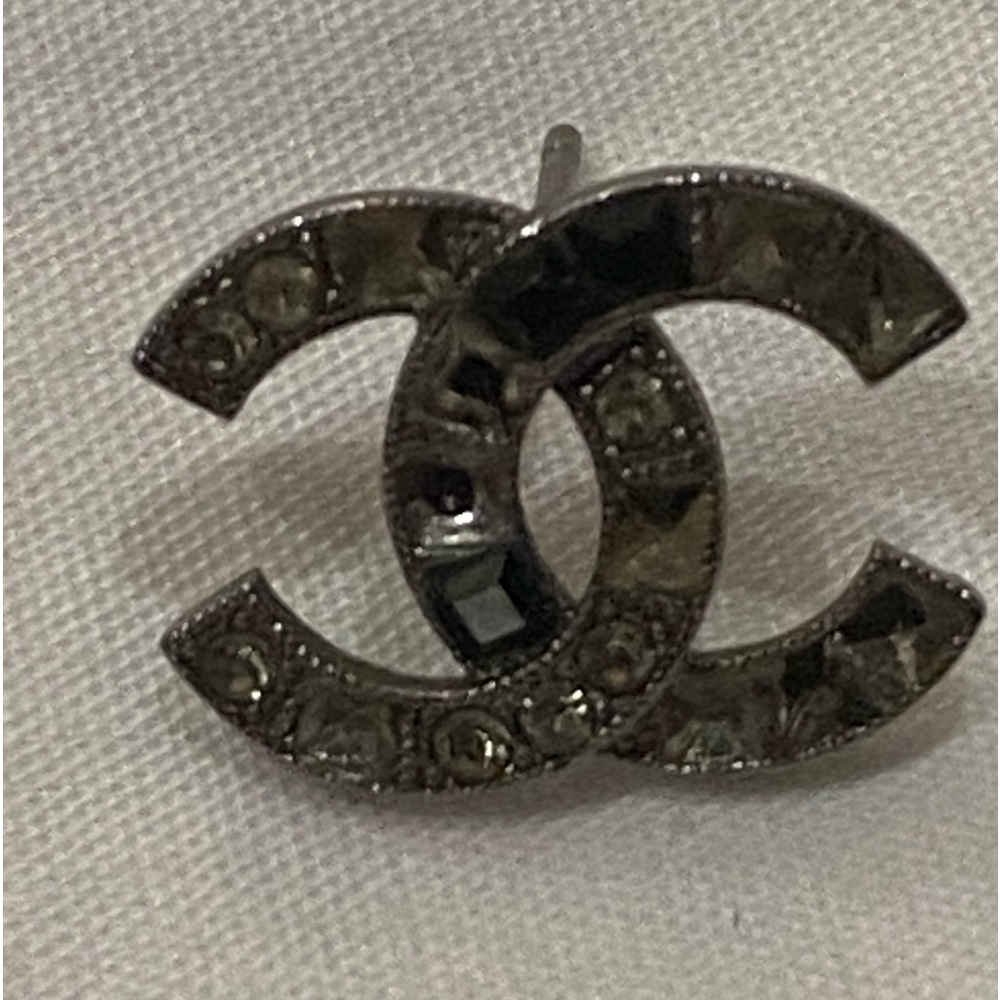 Chanel Gripoix 2015 cc single earring two stones